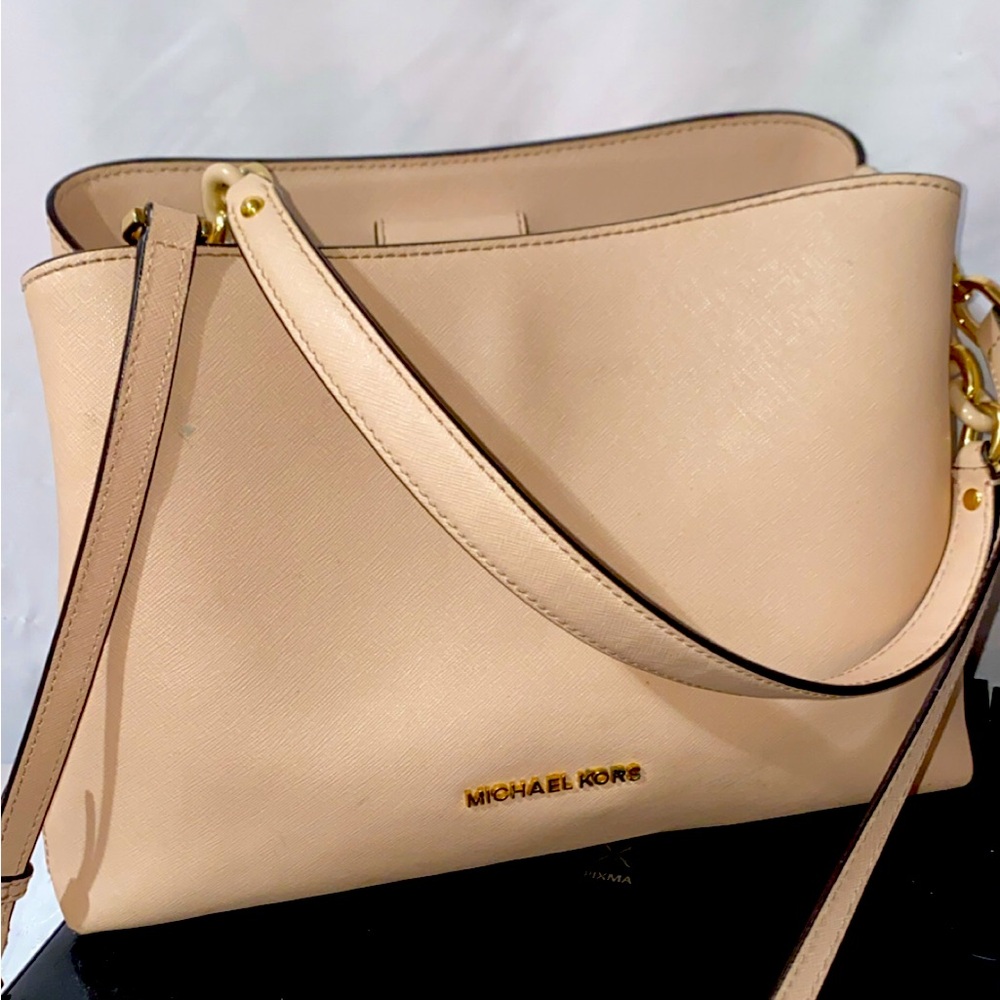 Light Pink Michael Kors cross body bag